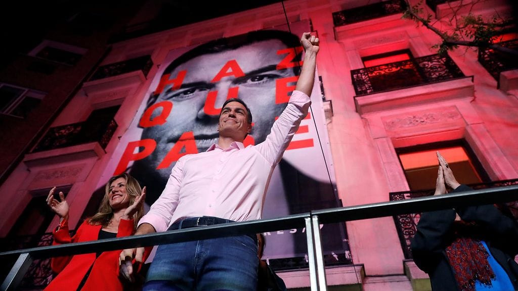 Espanjan pääministeri ja sosialistipuolueen johtaja Pedro Sanchez juhli parlamenttivaalien voittoa Madridissa 28. huhtikuuta 2019.