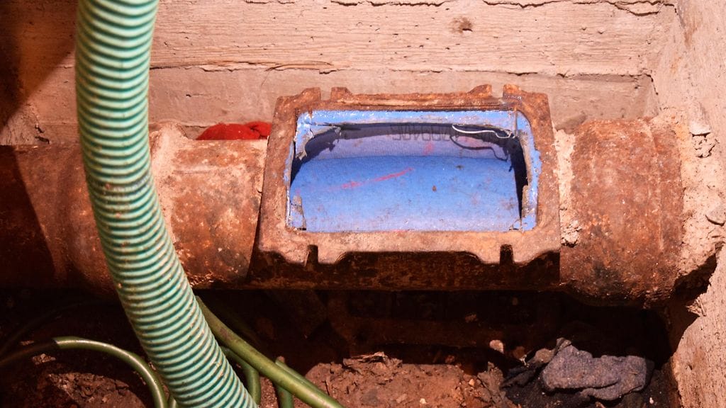 Sukitus viemäriputkessa