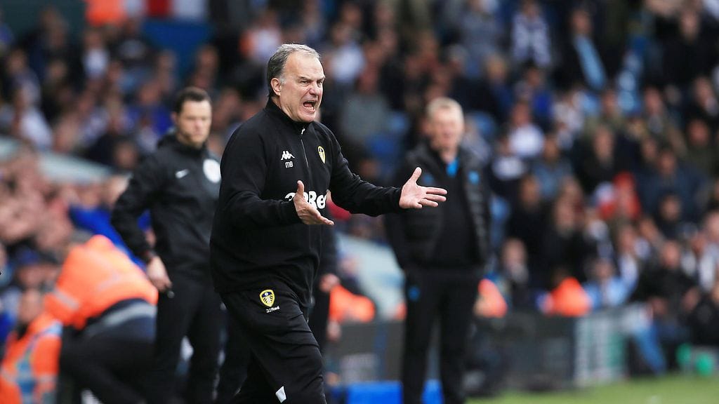 Leedsin päävalmentaja Marcelo Bielsa osoitti sunnuntaina reilun pelin henkeä isojen panosten pelissä.