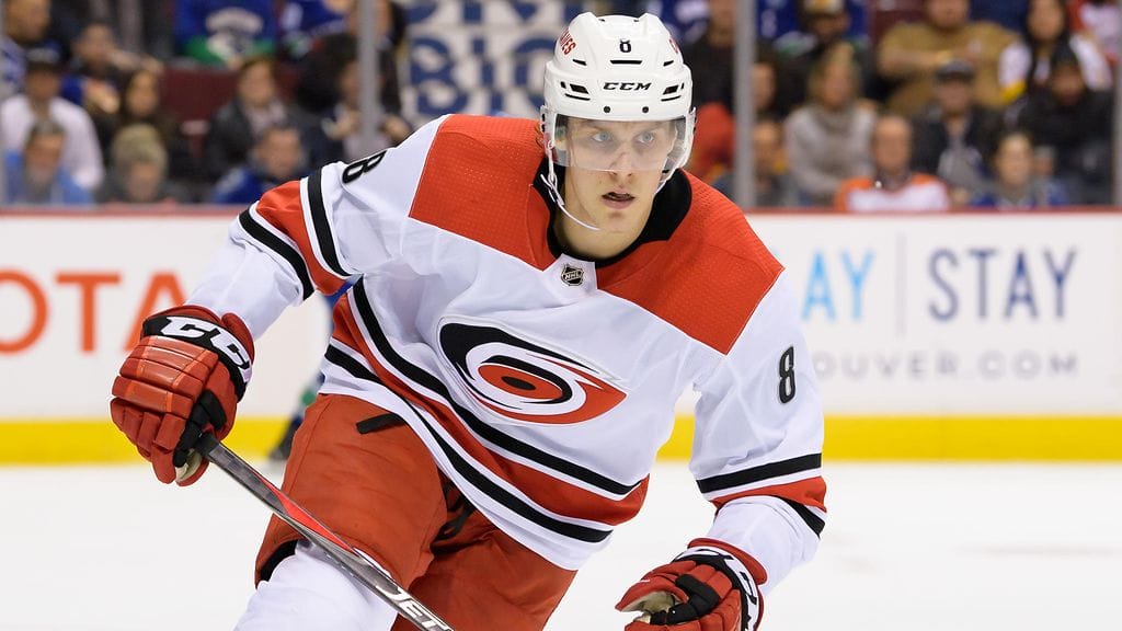 Saku Mäenalanen joutuu leikkaukseen.