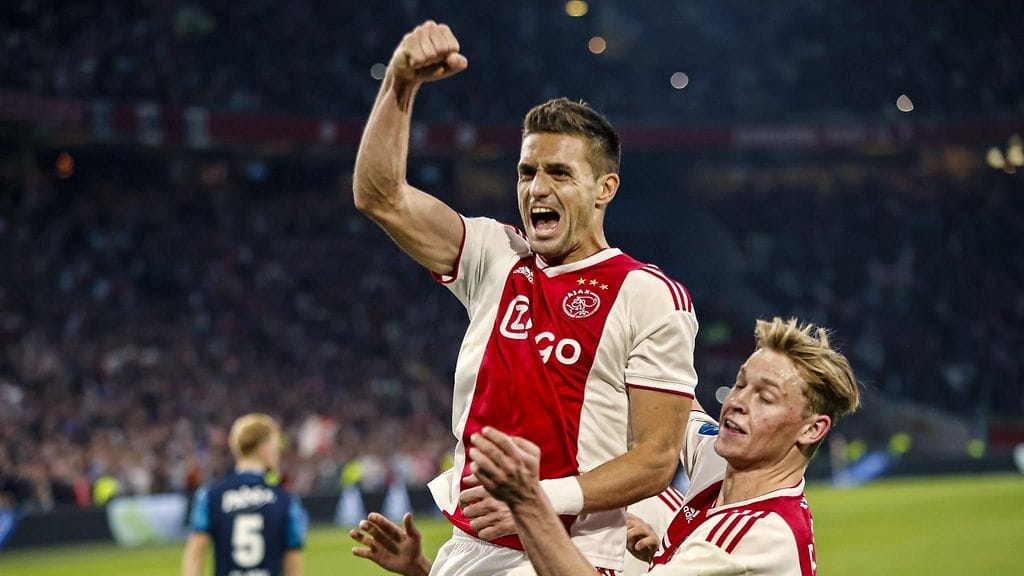 Ajaxin tarina hakee tänä keväänä vertaistaan.