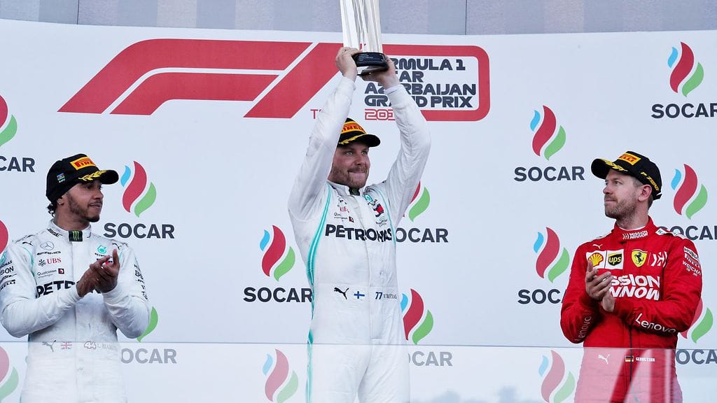 Valtteri Bottas juhli voittoa Azerbaidzhanin GP:ssä.