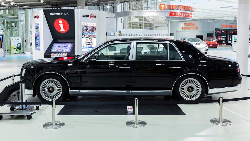 toyota century (1)