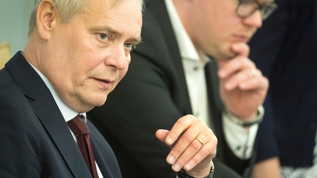 Rinteen tavoite on yhä, että hallitusneuvotteluihin lähtevät puolueet ovat selvillä tiistaina ja neuvottelut alkavat keskiviikkona.