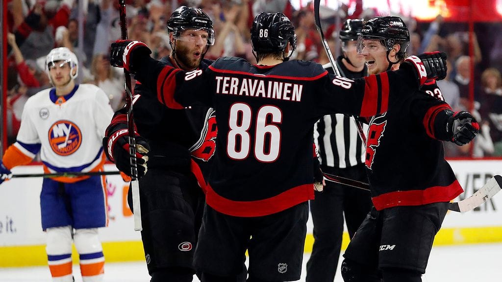 Carolina Hurricanes otti jo kolmannen voittonsa idän välieräsarjassa.