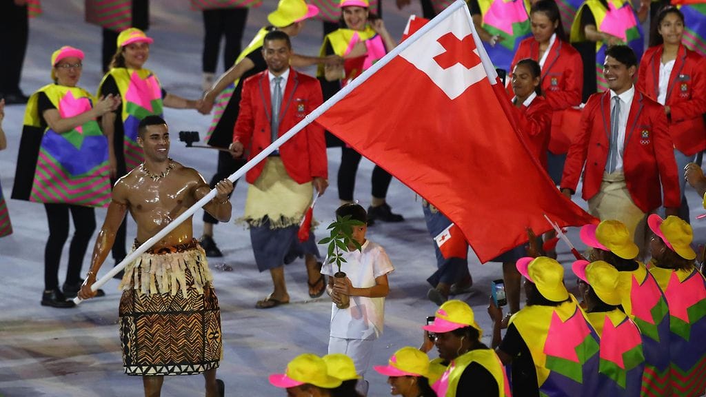 Pita Taufatofua on esiintynyt jo kaksien olympialaisten avajaisissa ja päättäjäisissä yläkroppa paljaana.