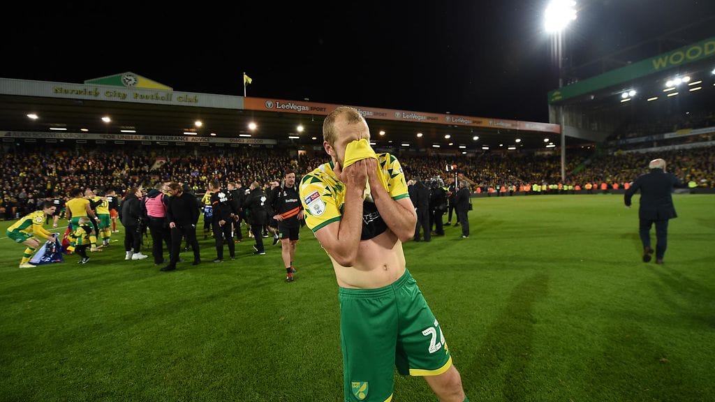 Teemu Pukki ja Norwich juhlivat nousua Valioliigaan.