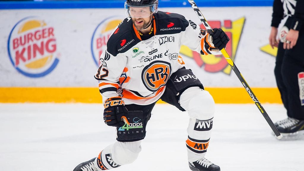 Arto Laatikainen tasoitti finaaliottelun Oulussa.