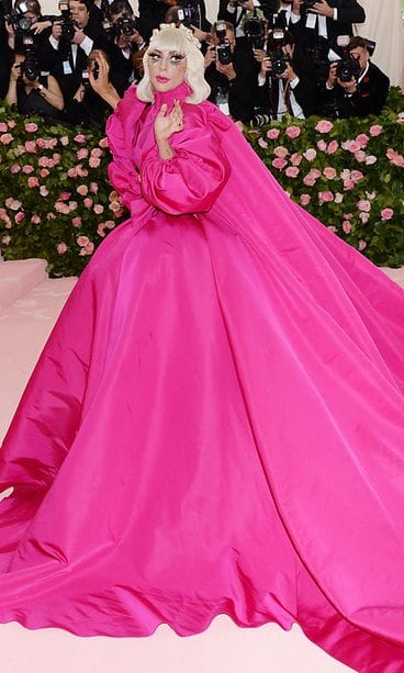 Lady Gaga iso mekko