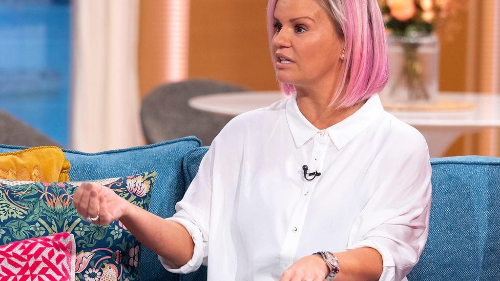 Kerry Katona sai sakot.