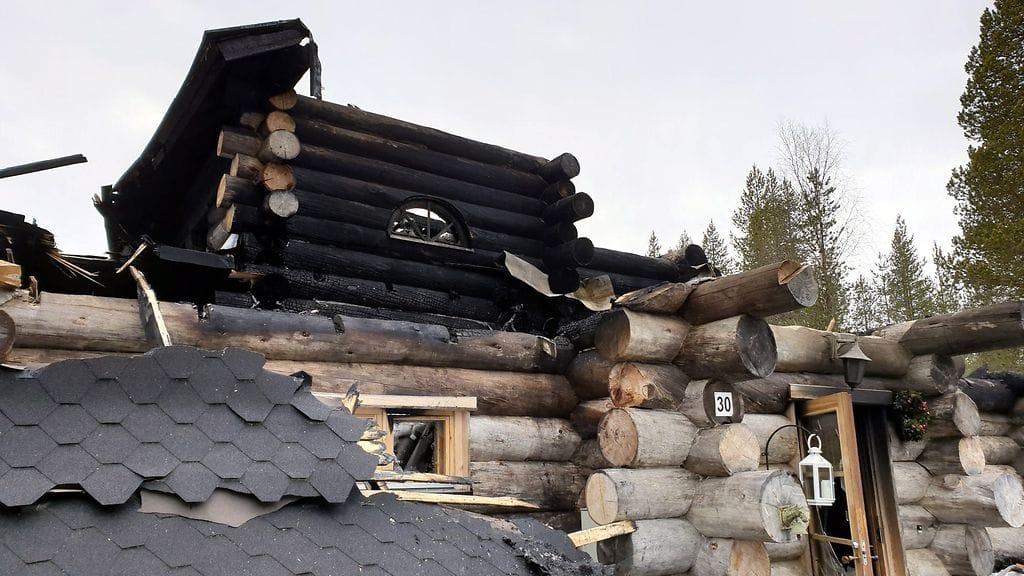 Levillä kolmen lapsen kuolemaan huhtikuussa johtanut mökkipalo syttyi lattialämmityksestä.