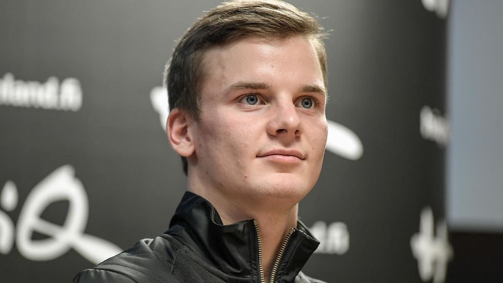 Niko Kari pääsee lähtemään sunnuntain F3-kisaan paalupaikalta.