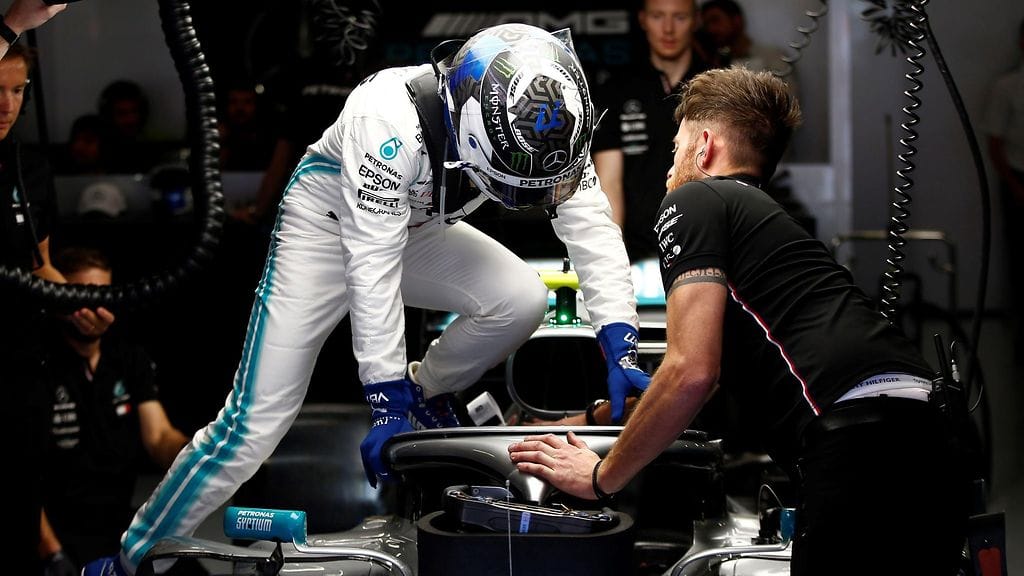 Valtteri Bottas löi Lewis Hamiltonin kolmatta kertaa peräkkäin F1:n aika-ajoissa.