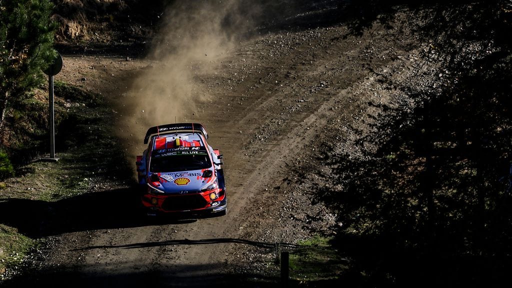 Thierry Neuville rysäytti rajusti ulos Chilen MM-rallissa.