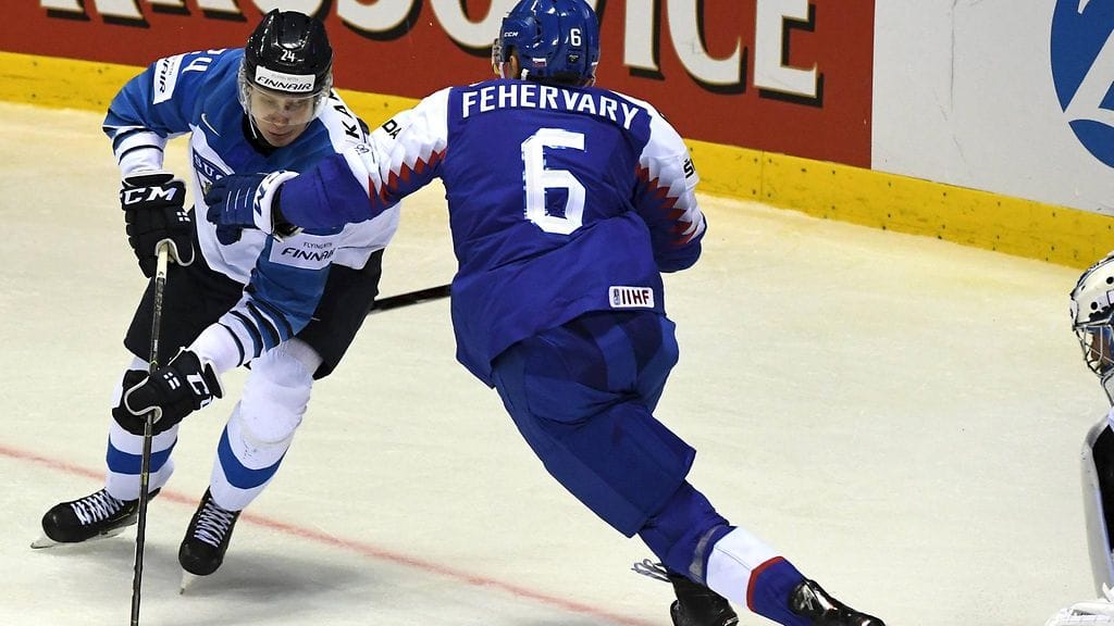 Kaapo Kakko painoi hattutempun Slovakian rysään.