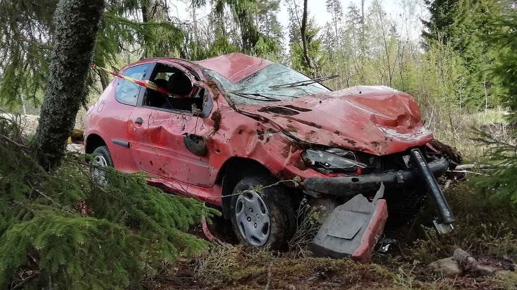 Kuski ajoi rajusti ulos Tammelassa.