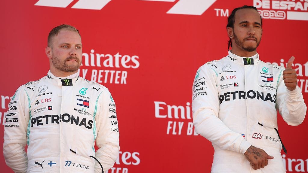 Valtteri Bottas ja Lewis Hamilton ajoivat viidennen kaksoisvoittonsa F1-kauden alkuun.