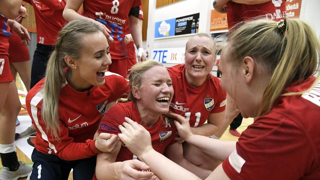 HIFK:n Kathlen Ax heitti ratkaisevan osuman kolme sekuntia ennen jatkoajan päättymistä.