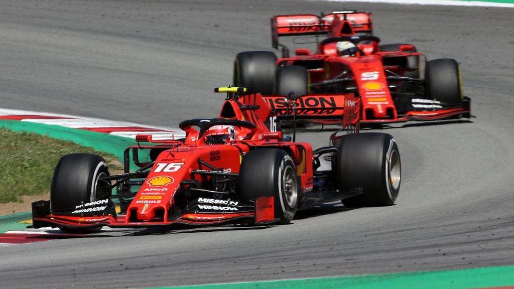 Charles Leclerc ja Sebastian Vettel vaihtelivat paikkoja Espanjan F1-kisassa.