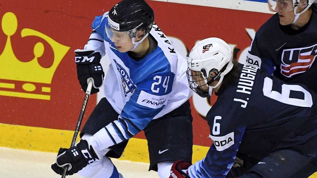 Kaapo Kakko ja Jack Hughes.