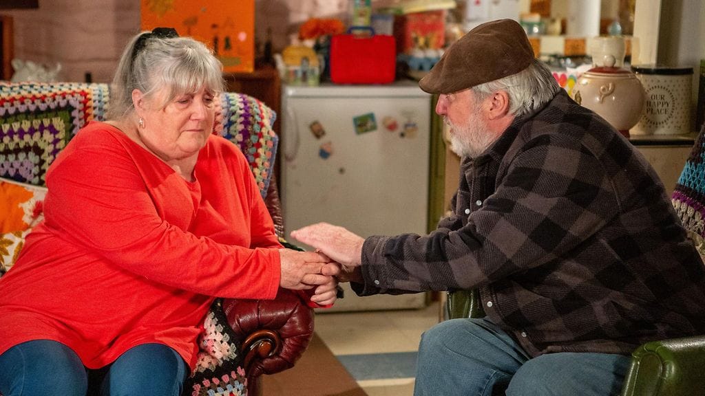 Lisa (Jane Cox) ja Zak (Steve Halliwell) Emmerdale-sarjassa.