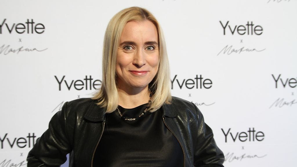 Nora Rinne saapui Yvette X Martina -lanseeraustilaisuuteen uudessa tyylissä.