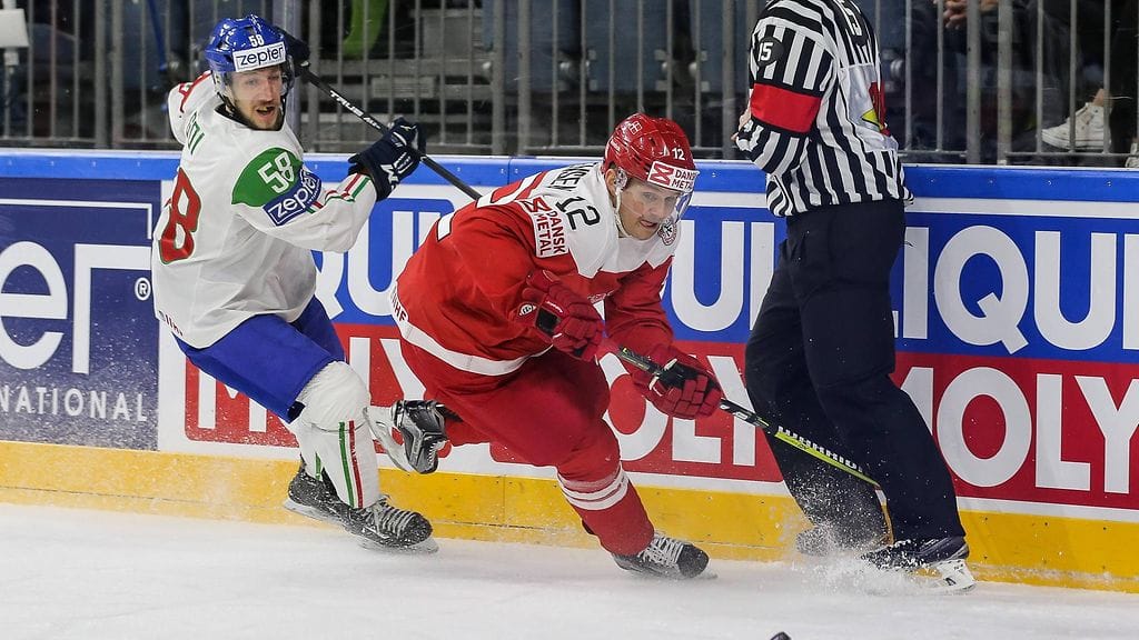 Italia on ollut pahasti perässä näissä MM-kisoissa, kuten tässä Tommaso Goi Tanskan Mads Christenseniä.