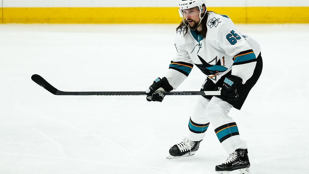Erik Karlssonin loukkaantuminen tuo huolia San Jose Sharksille.