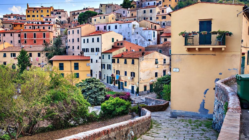 Elban saari Toscanassa, kaupunki