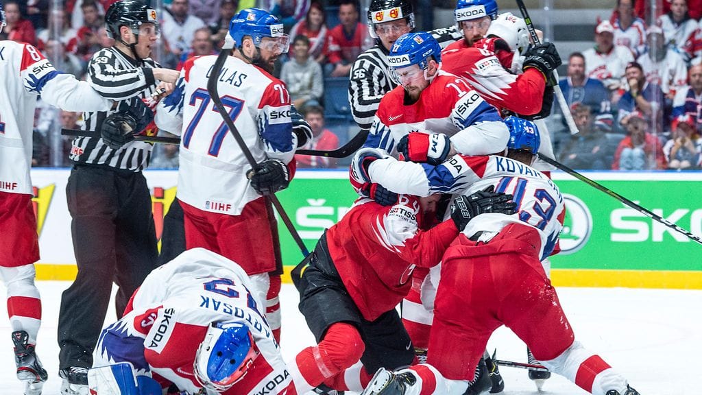 Tsekin ja Sveitsin välisessä kamppailussa kävivät tunteet kuumina.