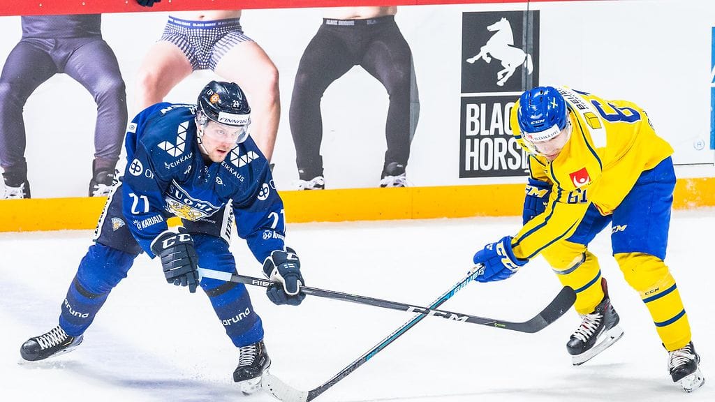 Juhani Tyrväinen myöntää jännityksensä ennen Ruotsi-ottelua.