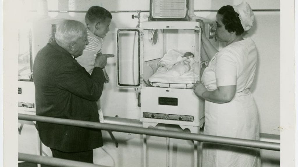 nypl.digitalcollections.5e66b3e8-bd2d-d471-e040-e00a180654d7.001.w (1)