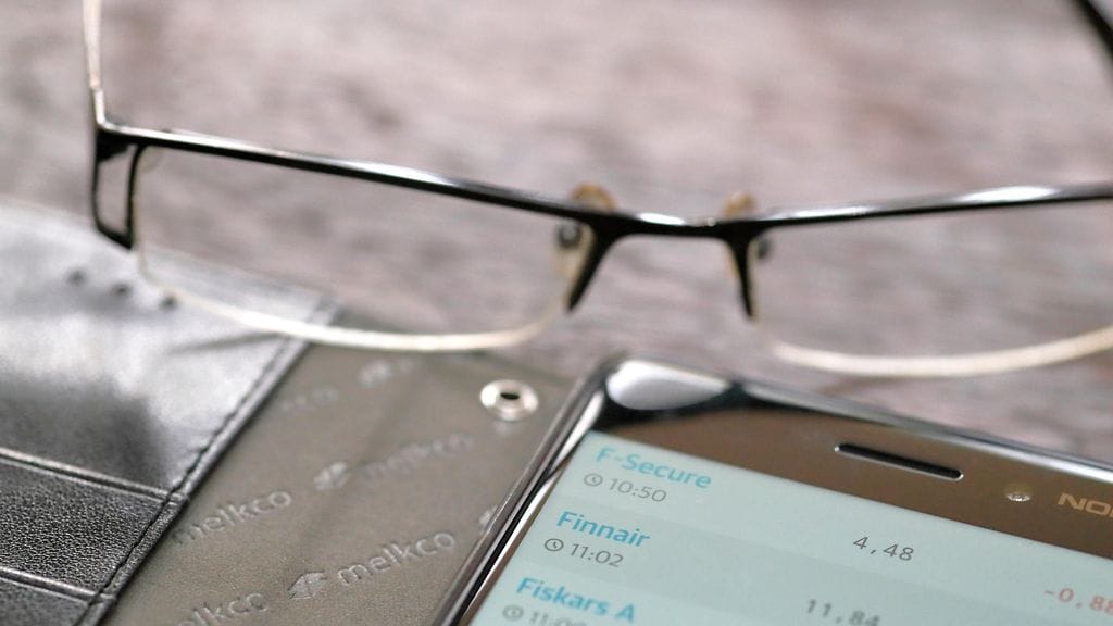 Linssejä markkinoidaan 13–40-vuotiaille. Näin linssi eroaa perinteisistä moniteholinsseistä, joiden tarkoitus on korjata ikääntynyttä silmää.