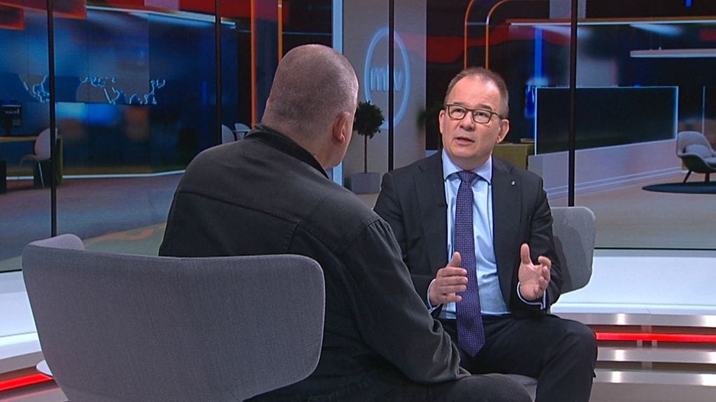 Suojelupoliisin päällikkö Antti Pelttari Uutisekstrassa.