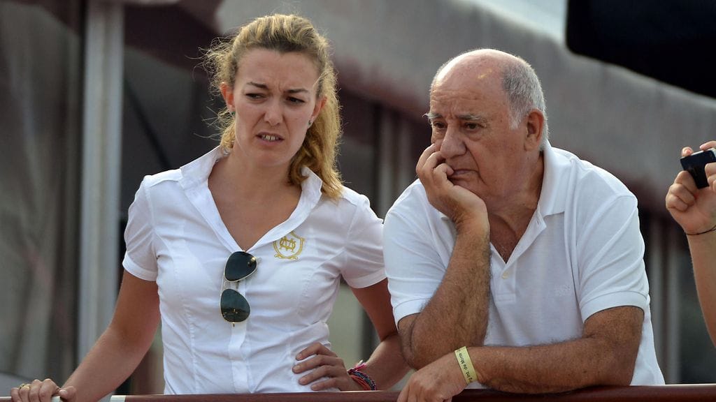 Amancio Ortega (vas.) yhdessä tyttärensä Marta Ortega Perezin kanssa.