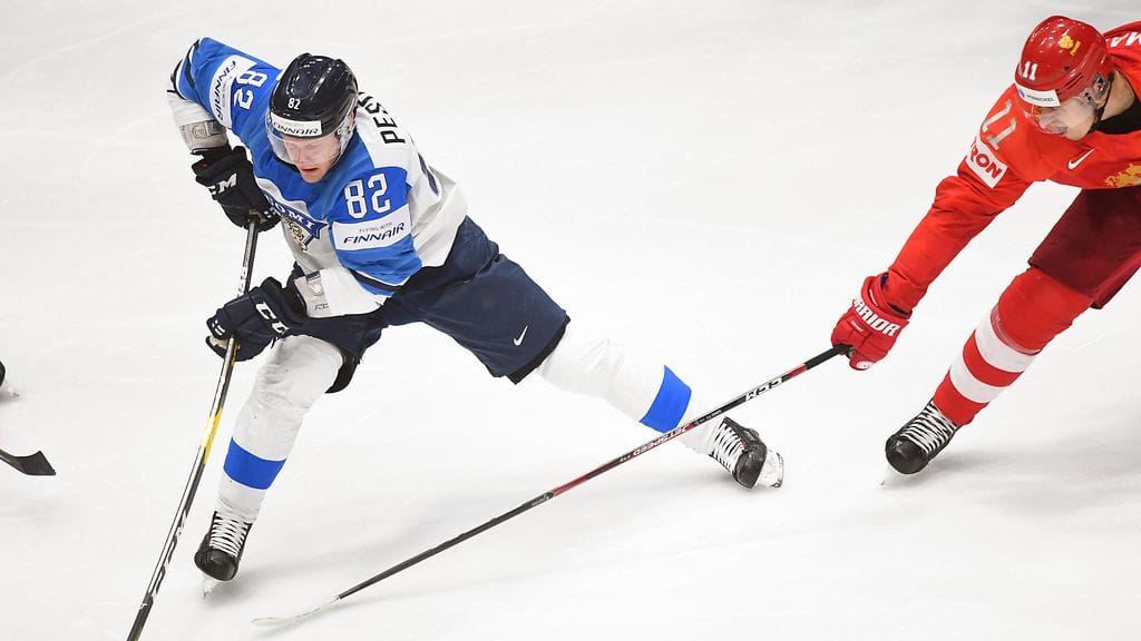 Harri Pesonen saa perheensä tueksi MM-loppuotteluun.