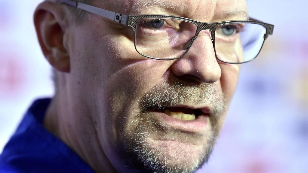 Jukka Jalonen on voittanut kaksi maailmanmestaruutta aikuisten Leijonien peräsimessä ja yhden Nuorten Leijonien puikoissa.