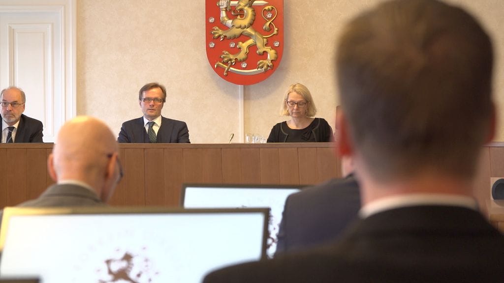 Korkein oikeus aloitti keskisormi-jutun käsittelyn maanantaina.