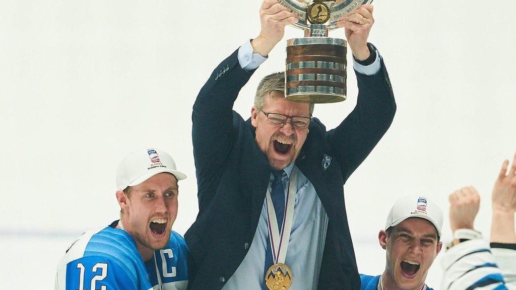 Jukka Jalonen kehui Leijonien kapteeni Marko Anttilaa.