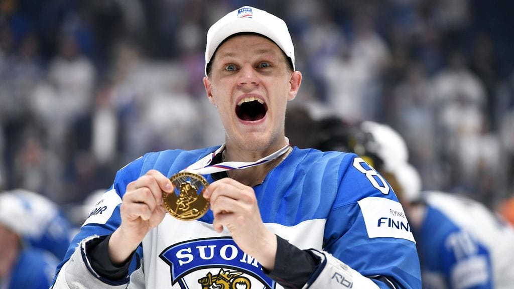 Harri Pesonen otti maailmanmestaruudesta ilon irti.