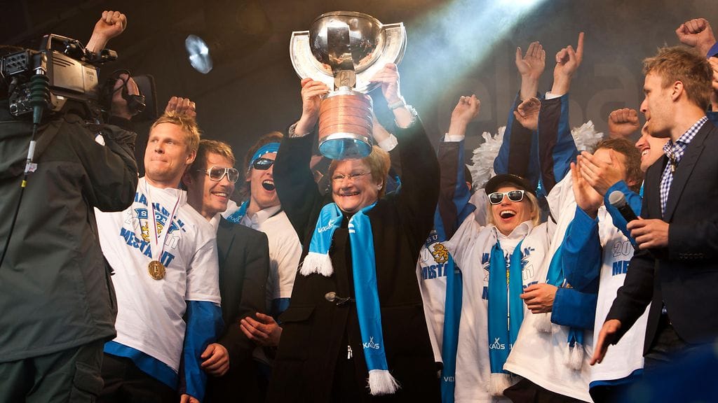 Leijonien vuoden 2011 MM-kultajuhlissa nähtiin muun muassa tuolloin presidentti Tarja Halonen.