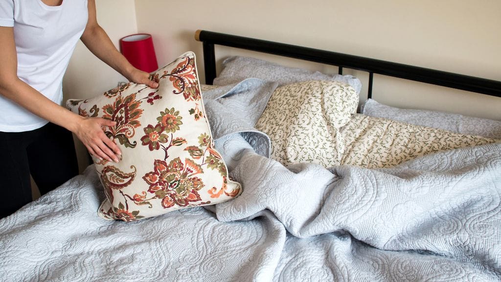 Viranomaiset kertoivat CNN-sivustolle, että he olivat jututtaneet naapureita, mutta kukaan ei ollut nähnyt mitään epäilyttävää.