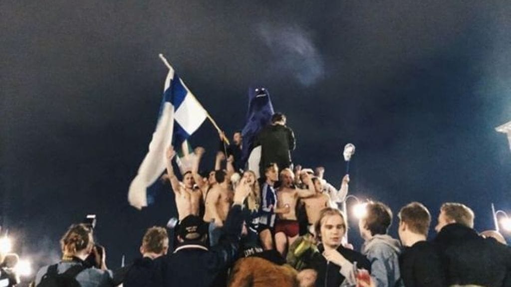 Kuvan Möröksi puetusta Amanda Haviksesta nappasi Carita Kieman ystävä, Rosa Lehtokari.