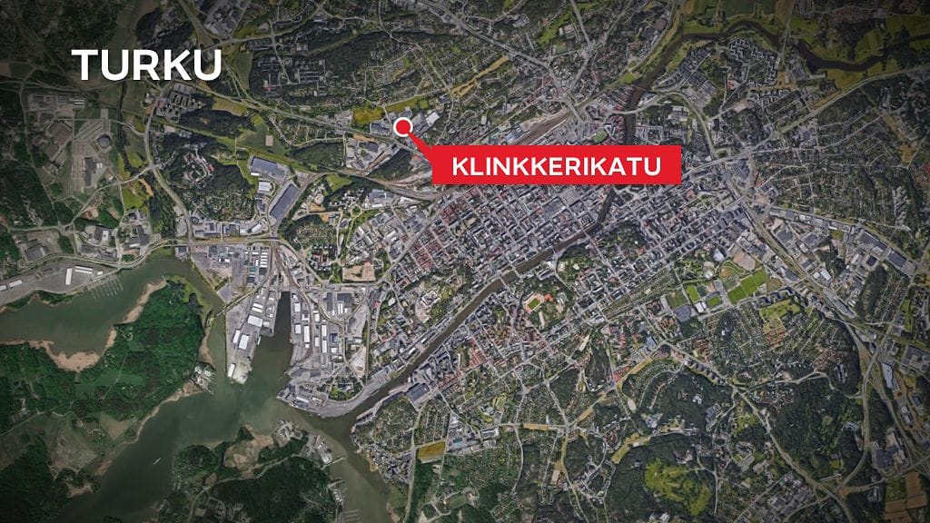 Ilmoitus keskisuuresta rakennuspalosta tuli viiden jälkeen aamulla Turun keskustan läheisyyteen Klinkkerikadulle.