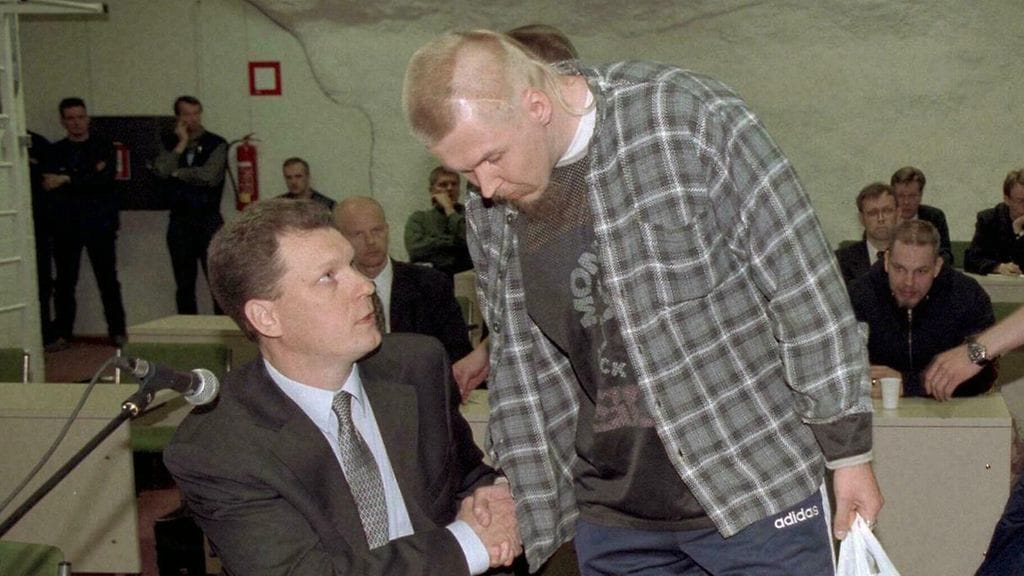 Eikka Lehtosaari murhaoikeudenkäynnissä vuonna 2000.