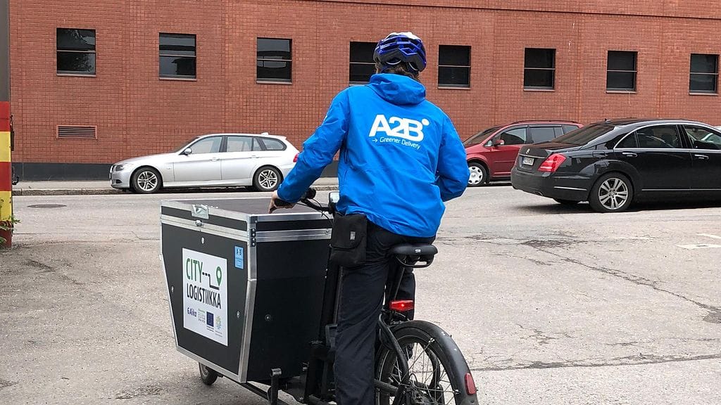 Villiyrtit, Helsinki, polkupyörälähetti