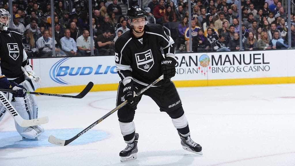 Vjatsheslav Voinov pelasi NHL:ssä viimeksi kaudella 2014-2015.