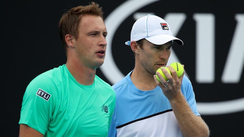 Henri Kontinen (vas.) ja John Peers etenivät Ranskan avoimissa kolmannelle kierrokselle.