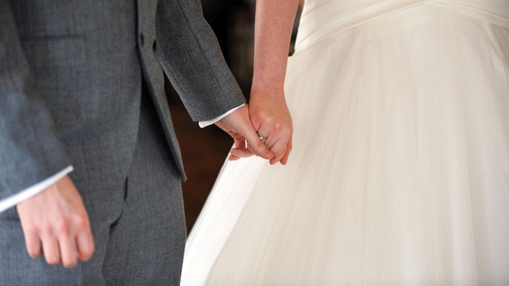 Viime vuoden tasolla naimattomista naisista 50 prosenttia ja naimattomista miehistä 45 prosenttia solmisi avioliiton ennen 50. ikävuotta.