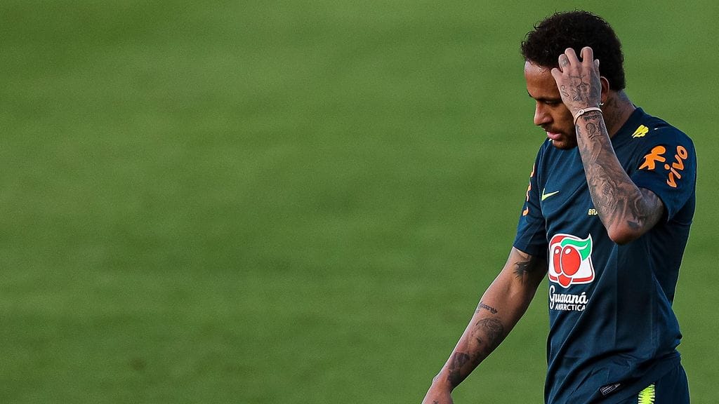 Jalkapallotähti Neymaria, 27, epäillään raiskauksesta.